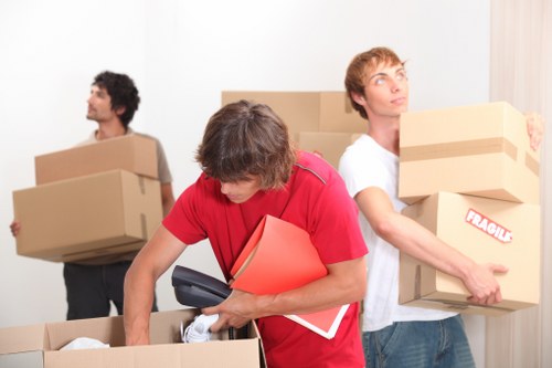 Apartment removals support in a busy Wandsworth street