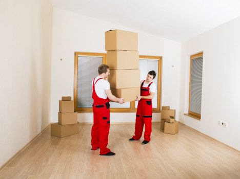 Packing boxes inside a mobile self storage container